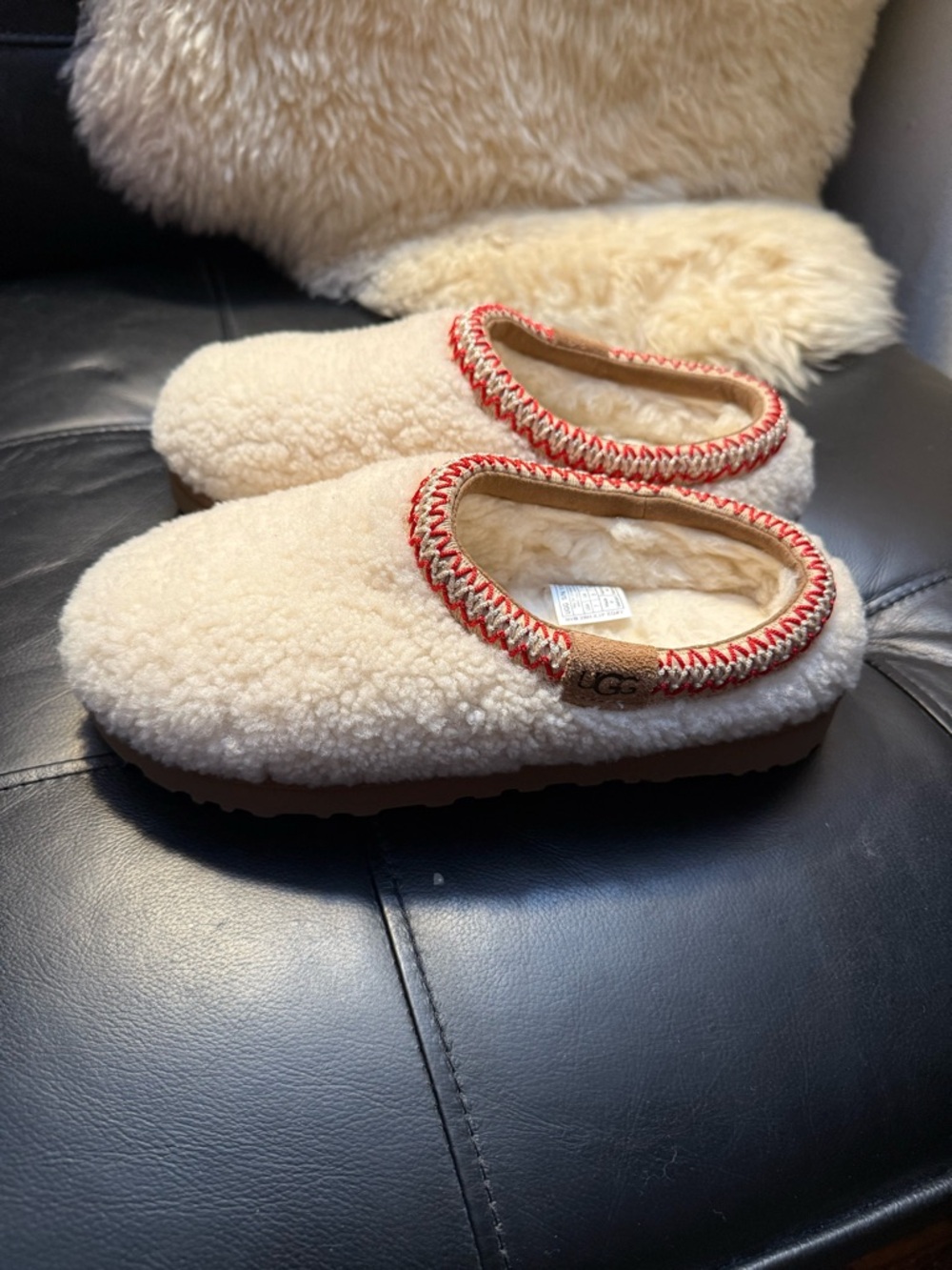 NWT UGG Women’s Tasman Maxi Curly Slipper Natural Sz 7 - Picture 6 of 8